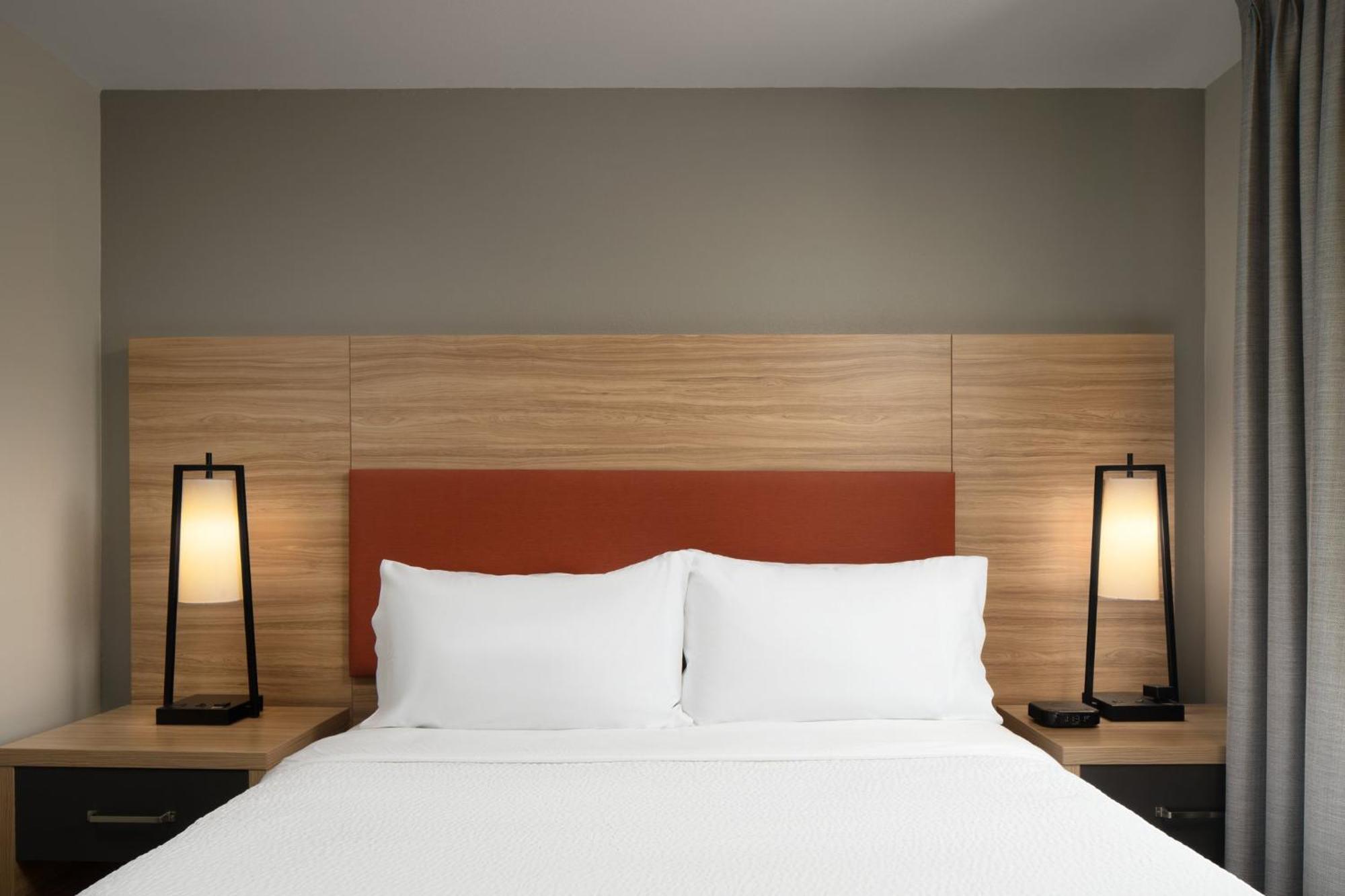 Candlewood Suites St Louis St Charles By Ihg Saint Charles Exteriör bild