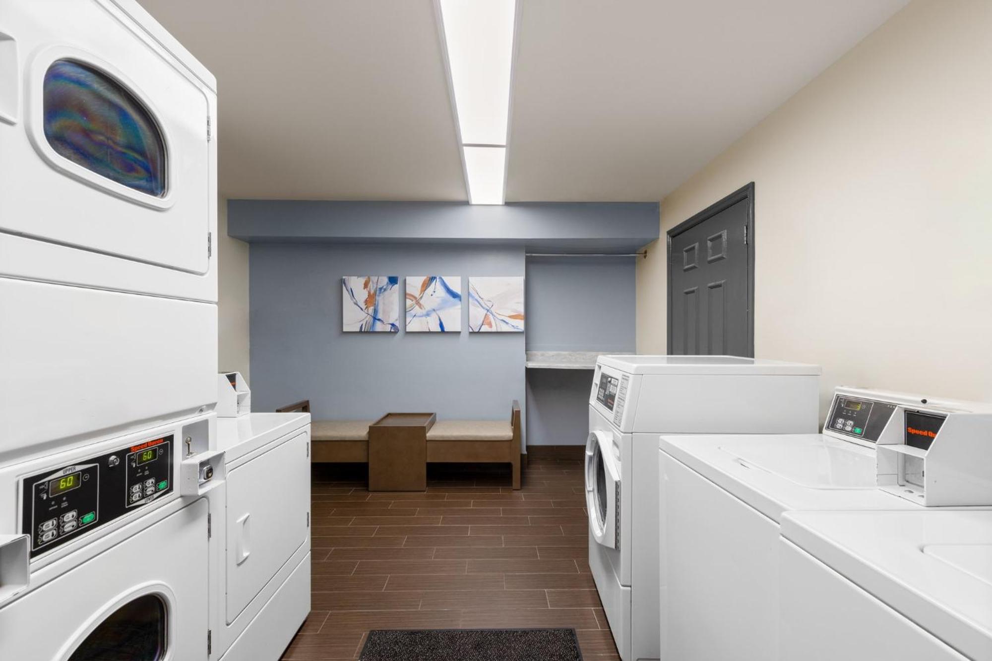 Candlewood Suites St Louis St Charles By Ihg Saint Charles Exteriör bild