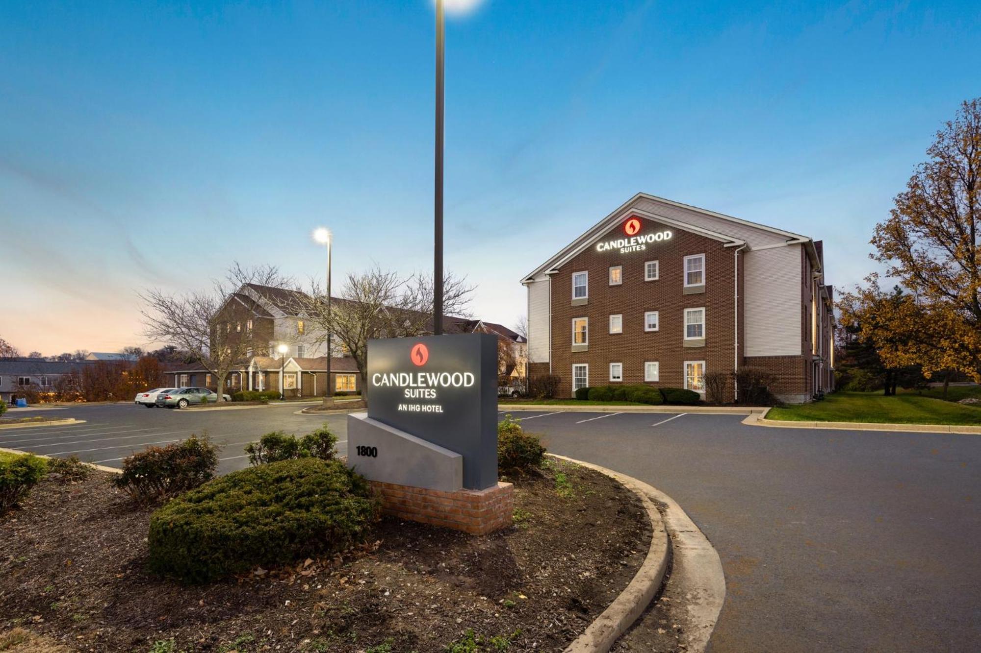 Candlewood Suites St Louis St Charles By Ihg Saint Charles Exteriör bild